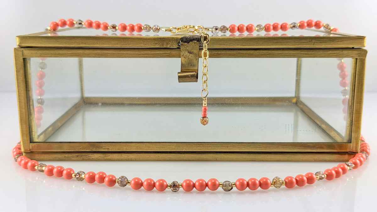 Coral crystal pearl necklace
