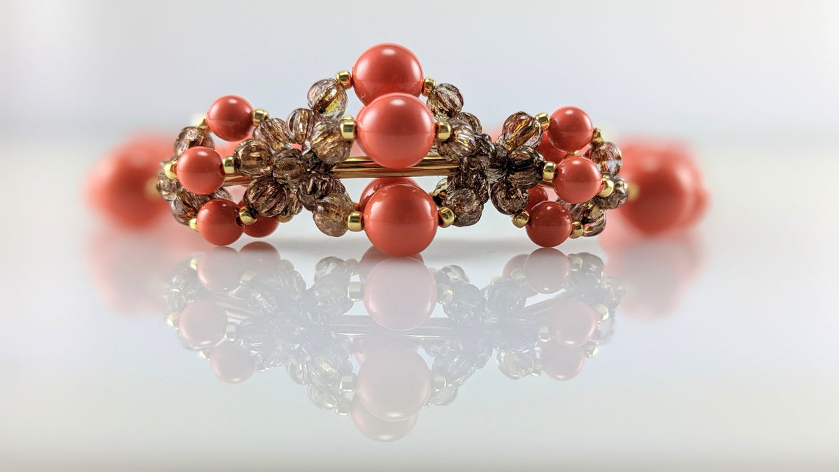 Coral crystal pearl necklace
