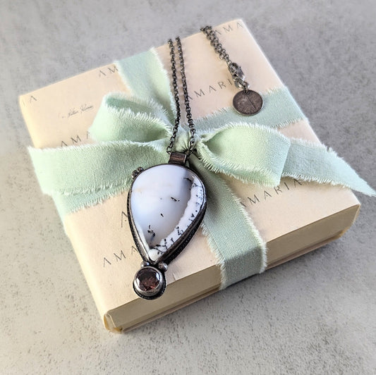 Dendritic Agate Necklace with umber accent