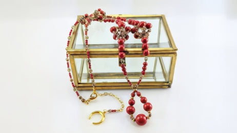 Red crystal pearl necklace