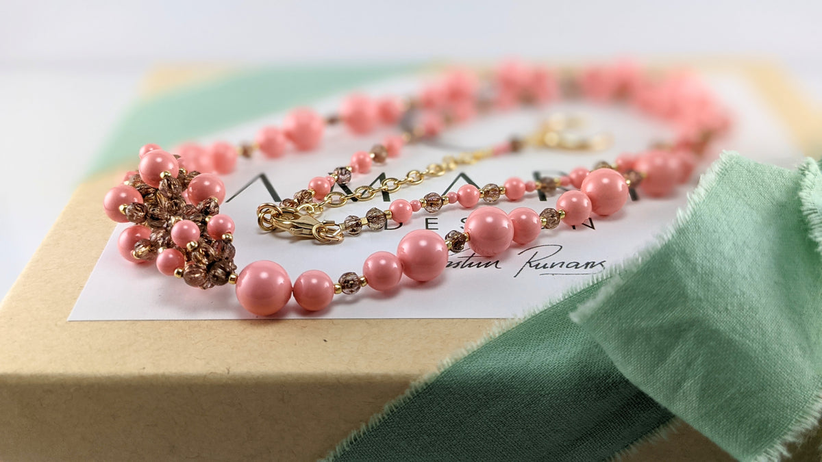 Pink crystal pearl necklace