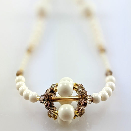 Ivory crystal pearl necklace