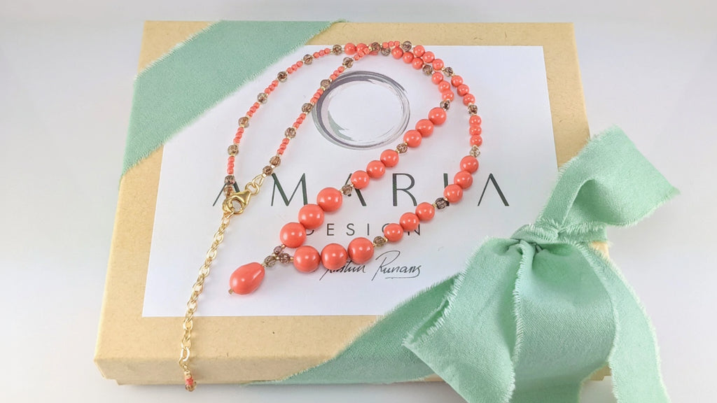 Coral crystal pearl necklace