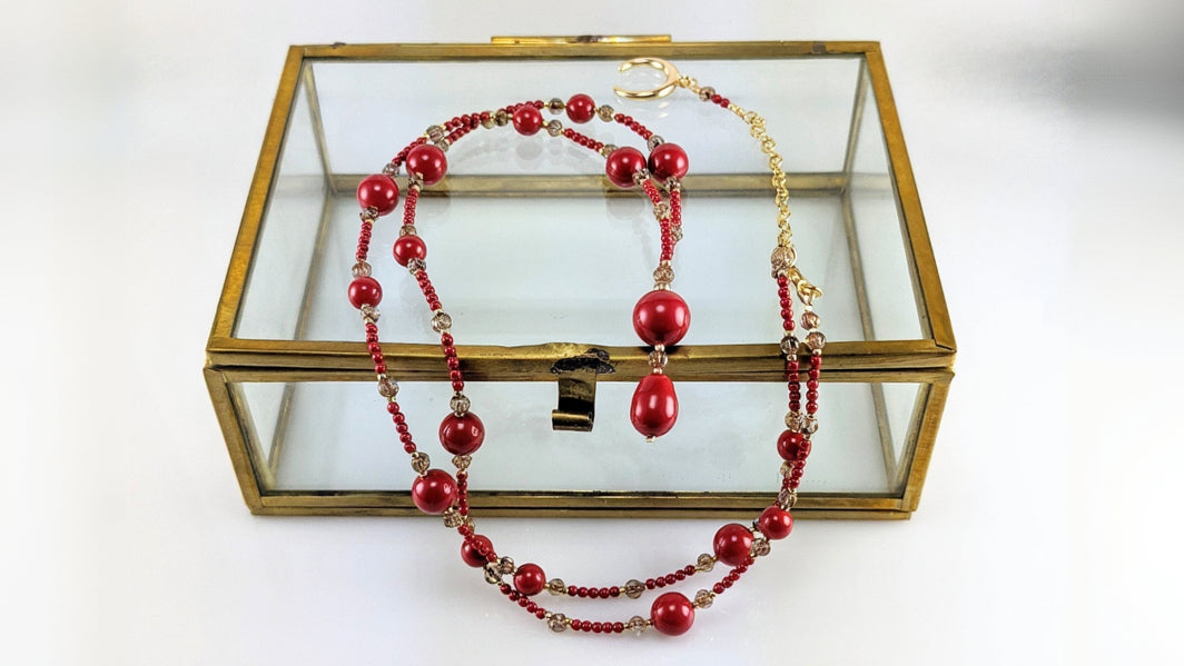 Red crystal pearl necklace