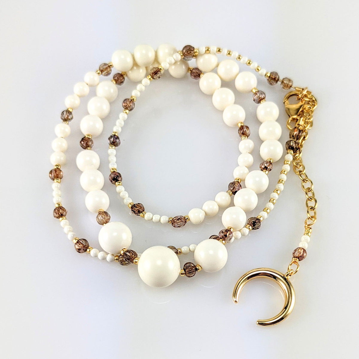 Ivory crystal pearl necklace
