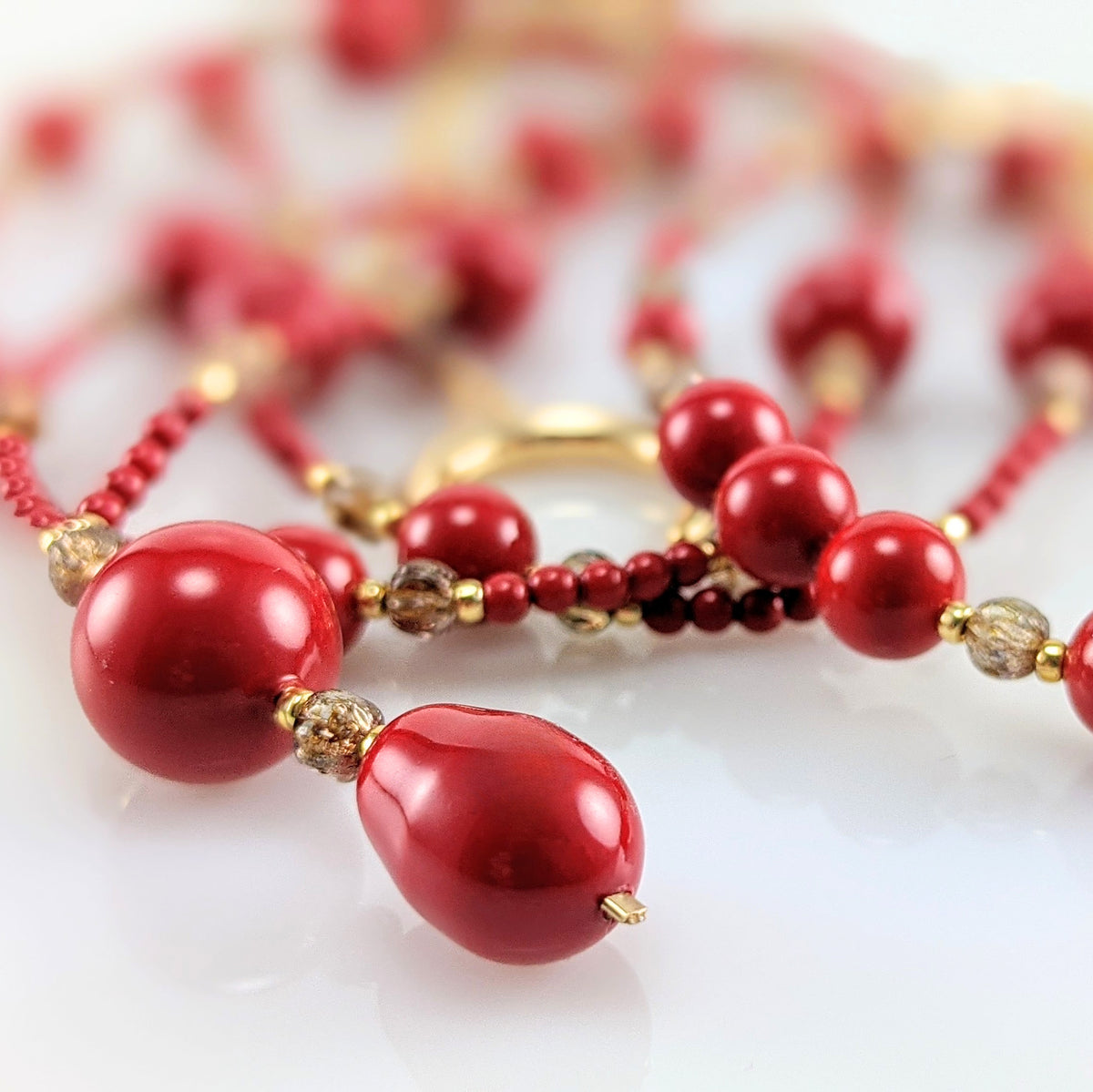 Red crystal pearl necklace