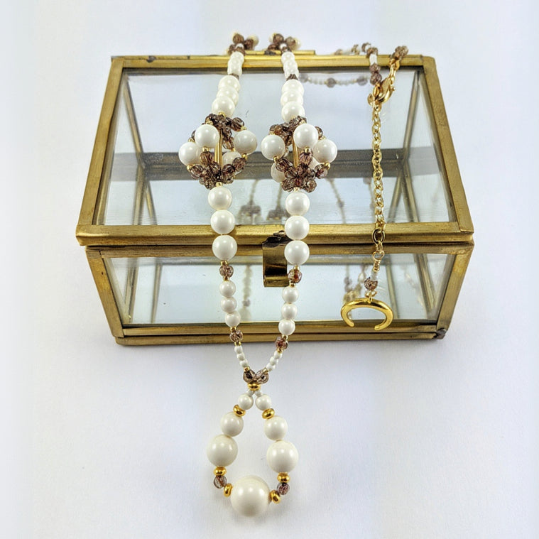 Ivory crystal pearl necklace