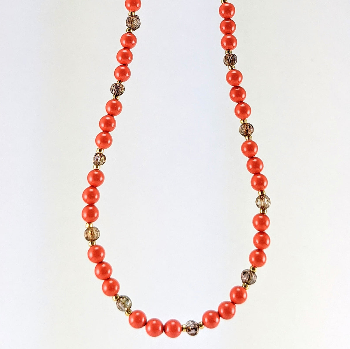 Coral crystal pearl necklace