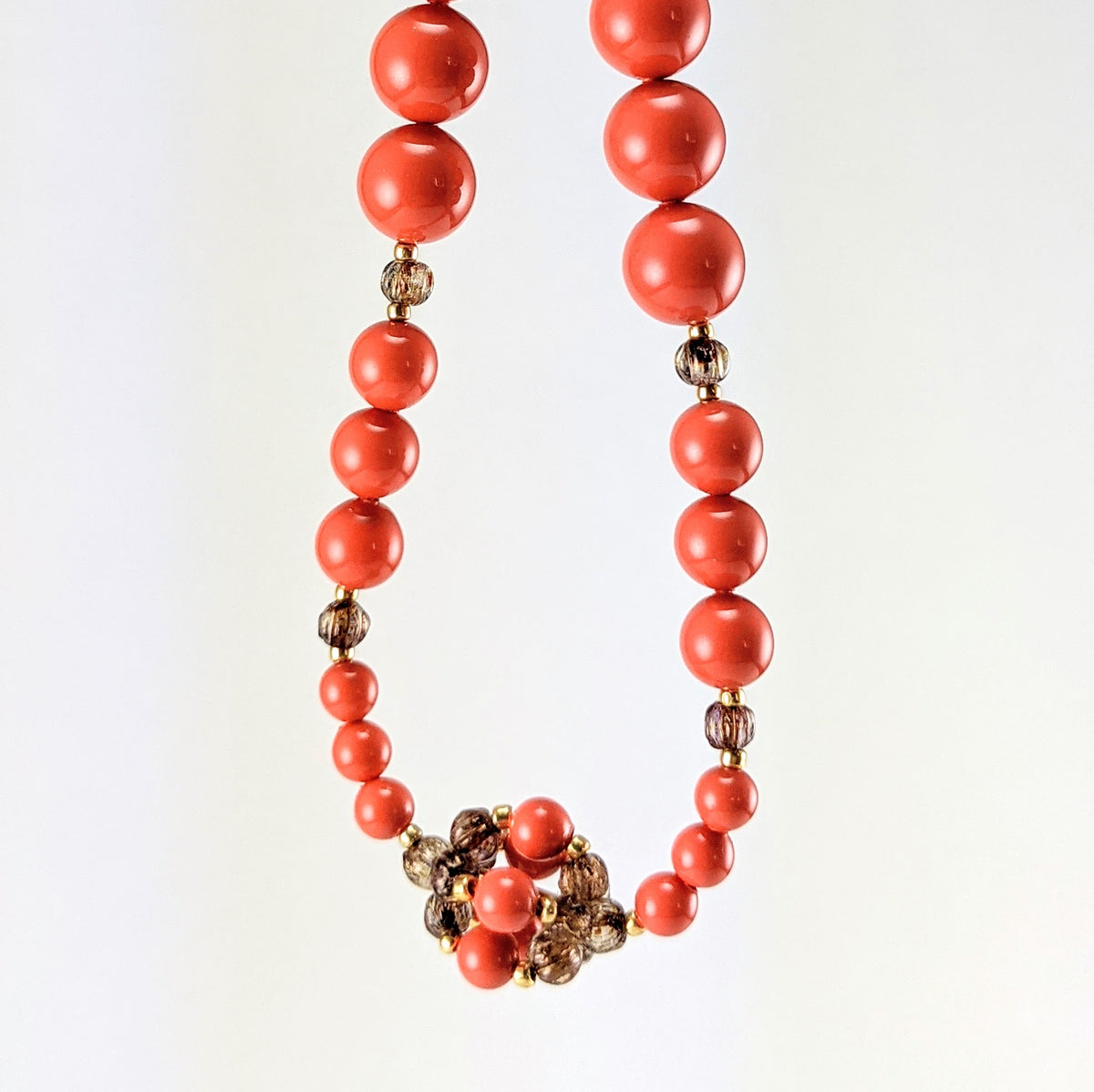 Coral crystal pearl necklace