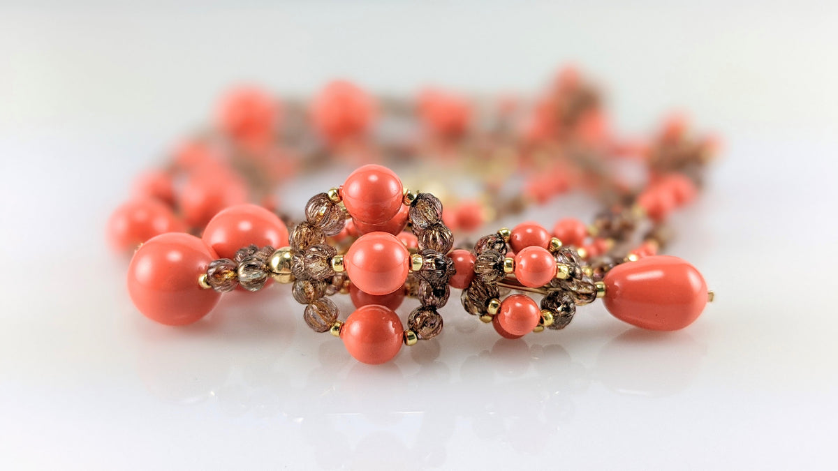 Coral crystal pearl necklace
