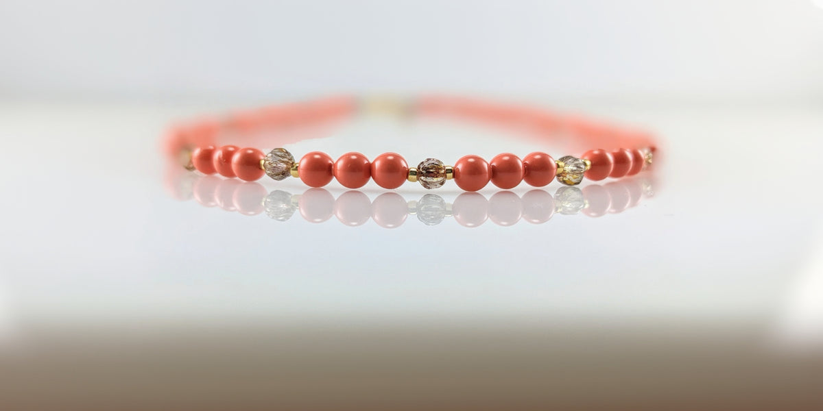 Coral crystal pearl necklace