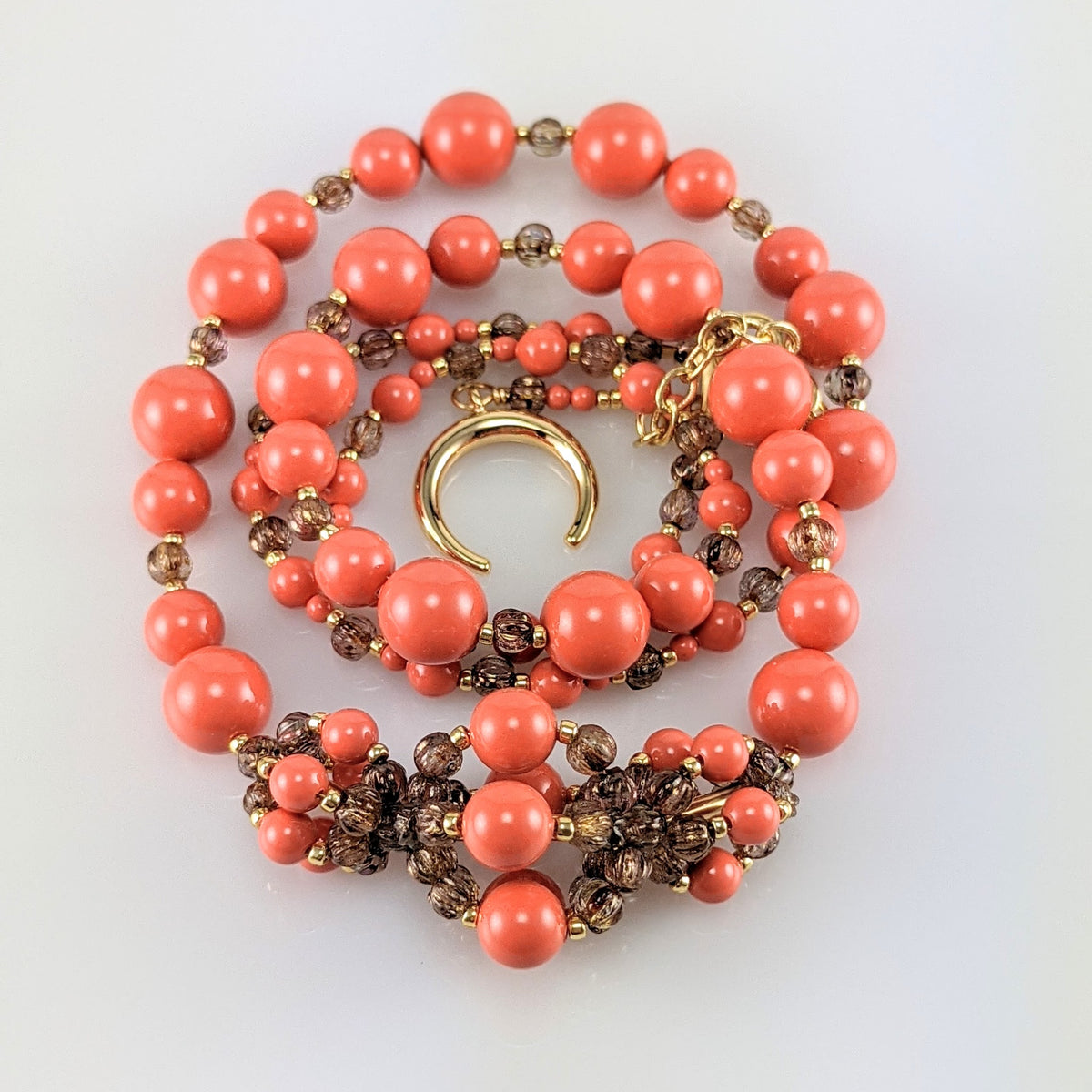 Coral crystal pearl necklace