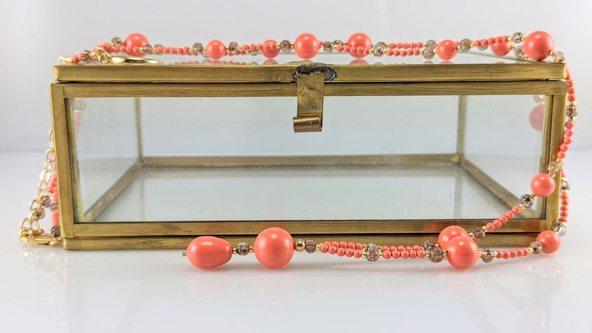 Coral crystal pearl necklace