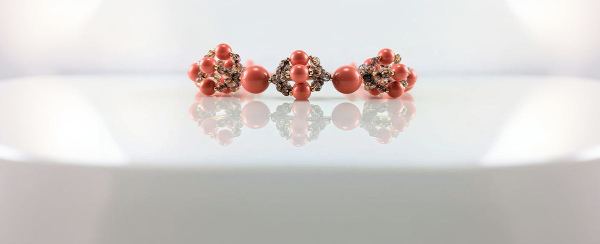 Coral crystal pearl necklace