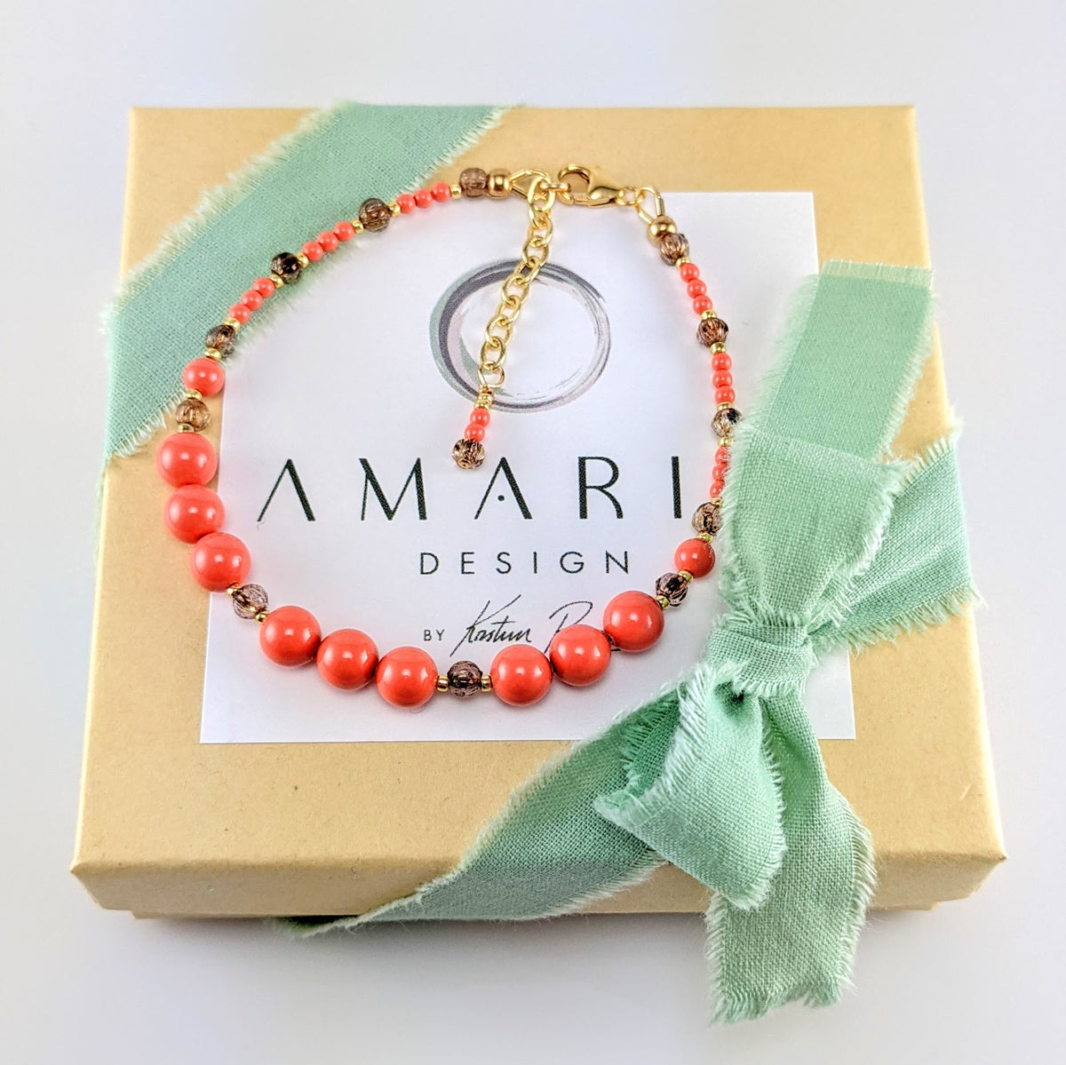 Coral crystal pearl bracelet