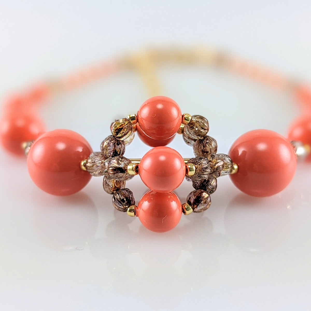 Coral crystal pearl bracelet