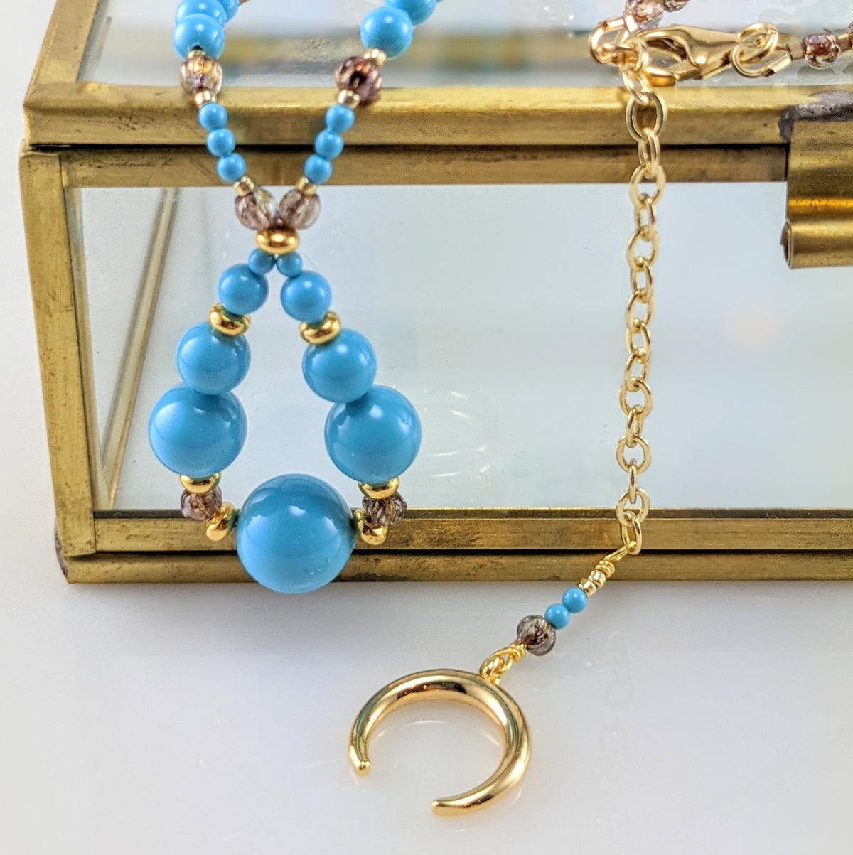 Turquoise blue crystal pearl necklace