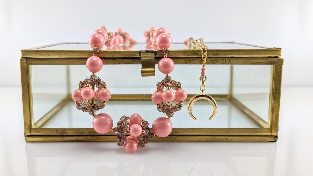 Pink crystal pearl necklace