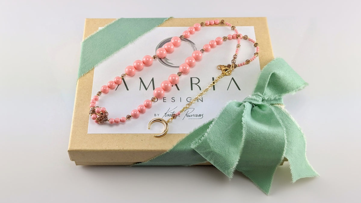 Pink crystal pearl necklace