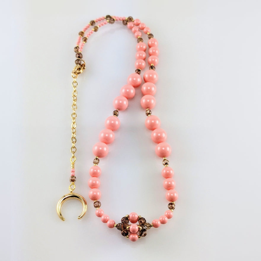Pink crystal pearl necklace