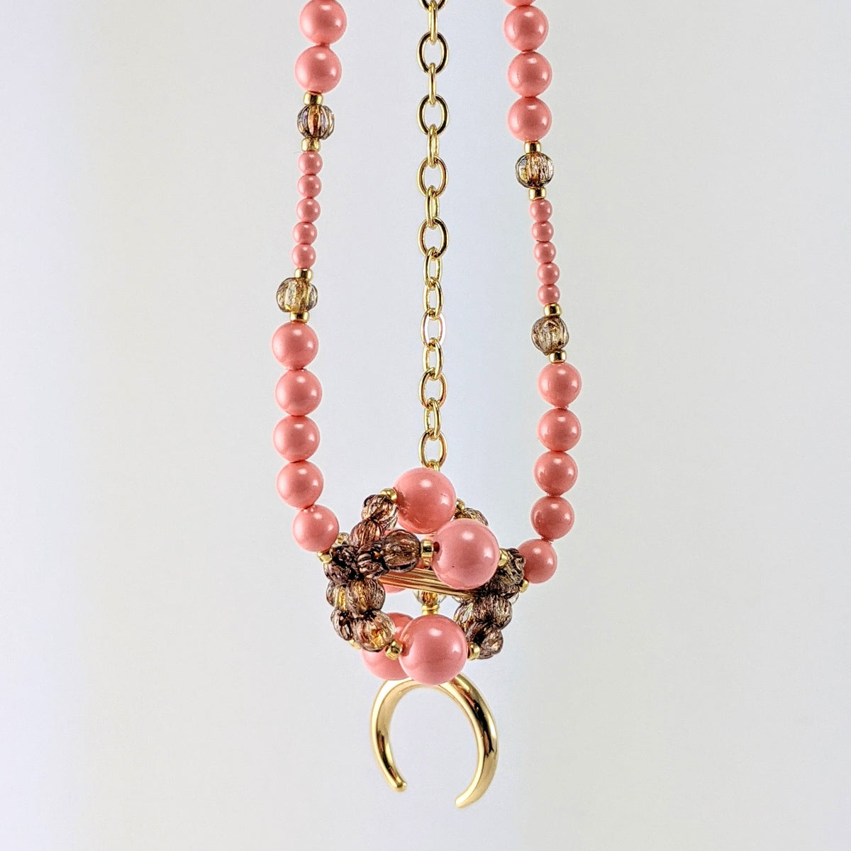 Pink crystal pearl necklace