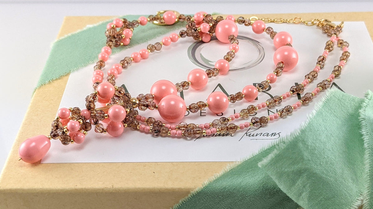 Pink crystal pearl necklace