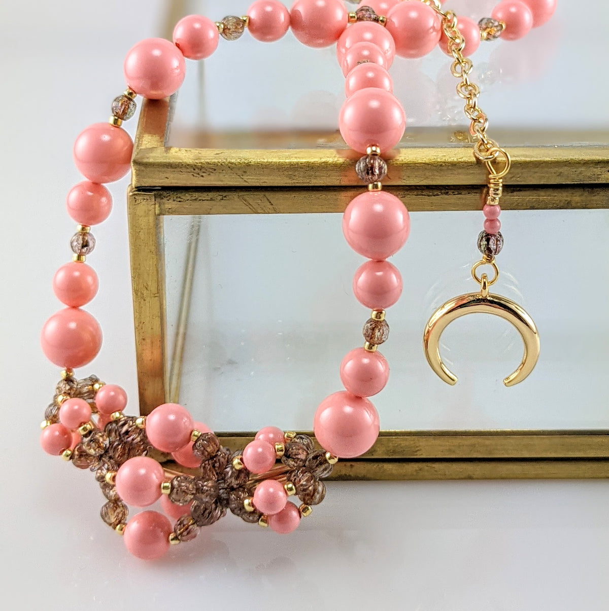 Pink crystal pearl necklace