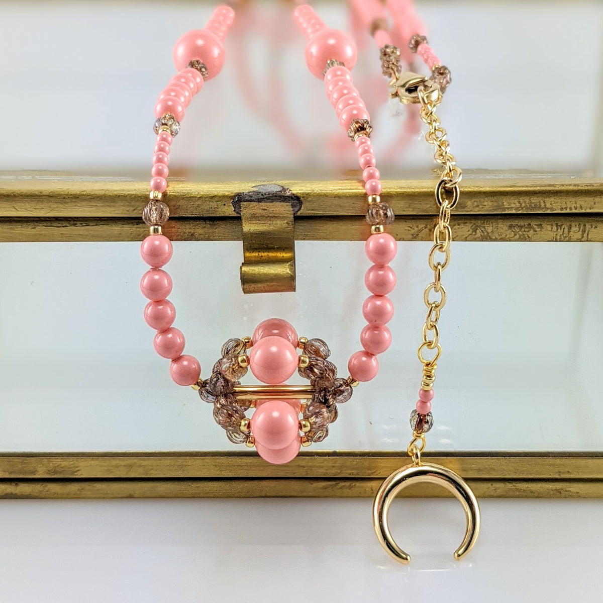 Pink crystal pearl necklace