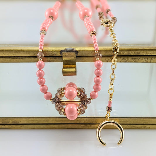 Pink crystal pearl necklace