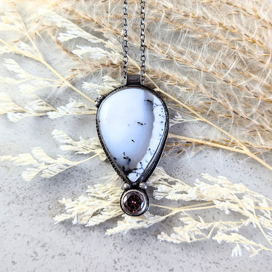 Dendritic Agate Necklace with umber accent