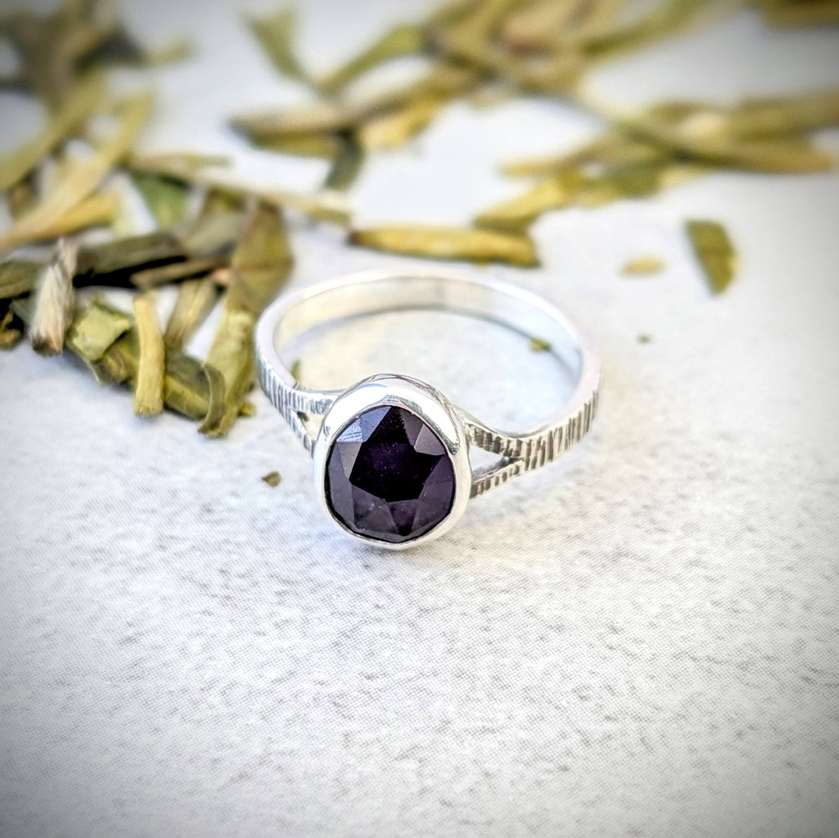 Amethyst silver ring