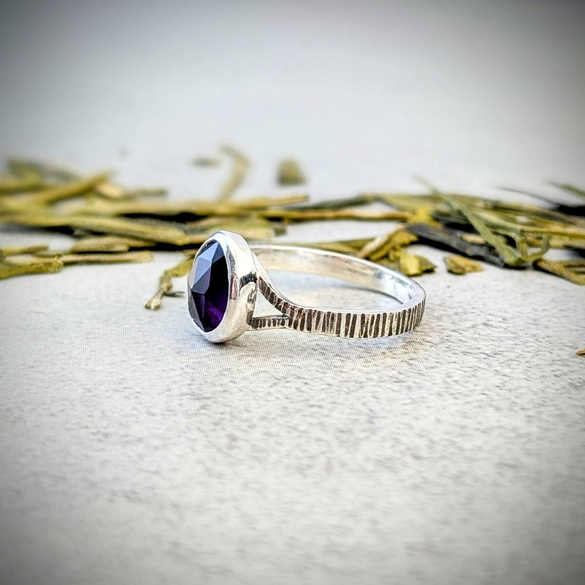 Amethyst silver ring