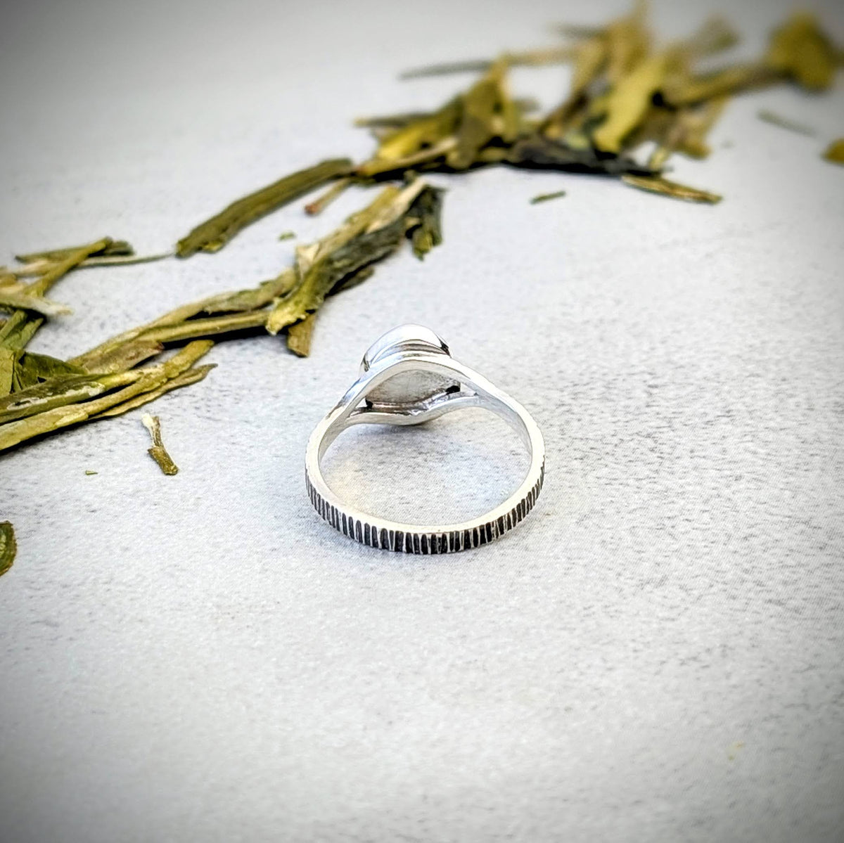 Amethyst silver ring