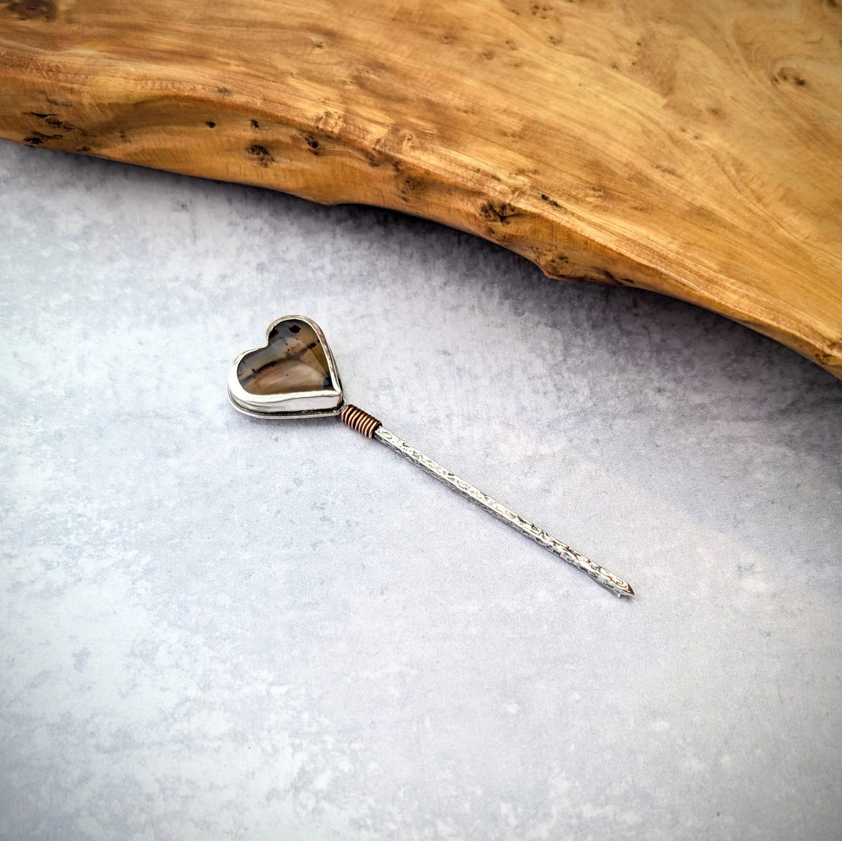 Montana Agate Heart Hat Pick