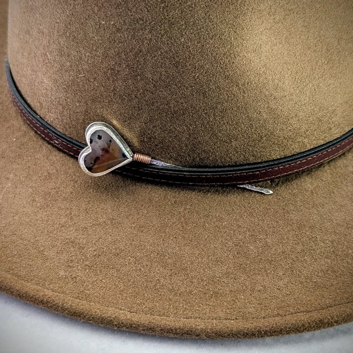 Montana Agate Heart Hat Pick