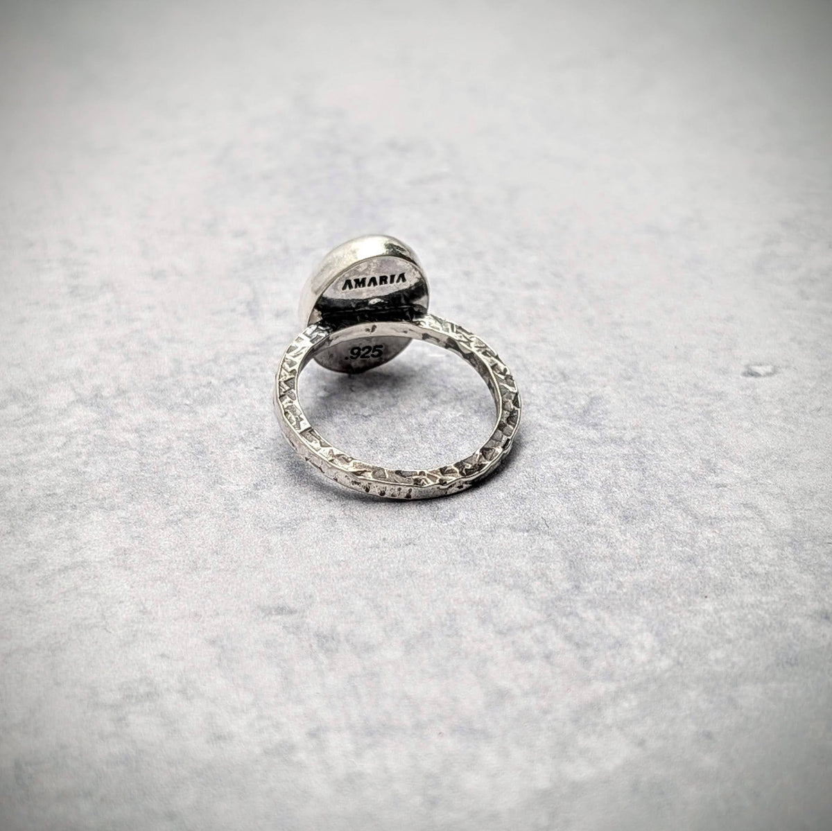 Minimalist Montana Agate Ring