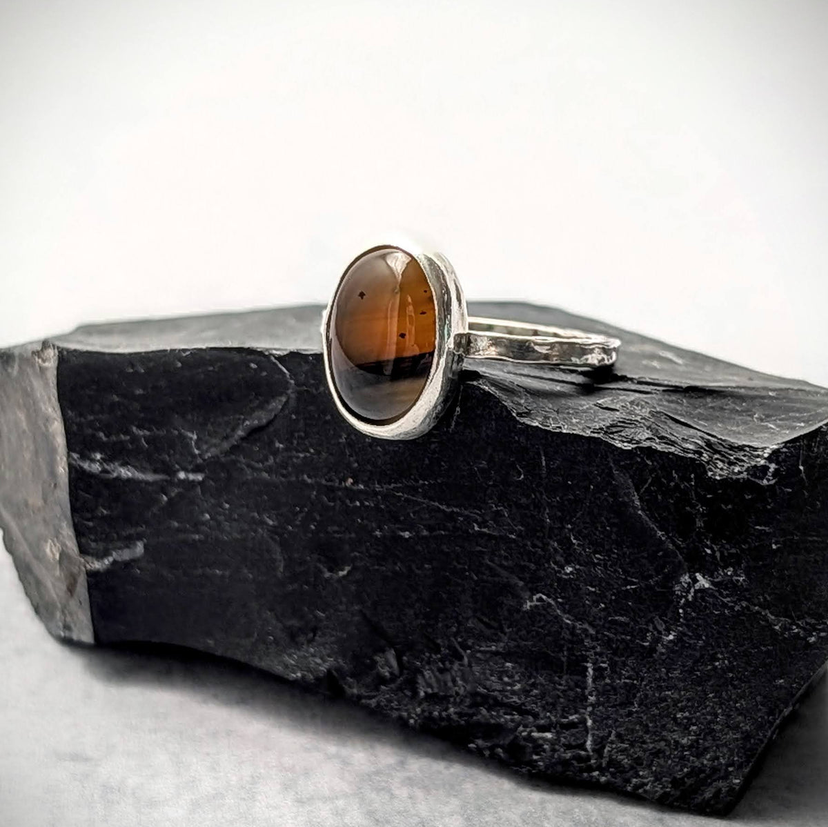 Minimalist Montana Agate Ring