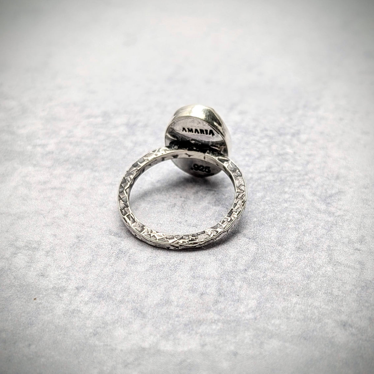 Minimalist Montana Agate Ring