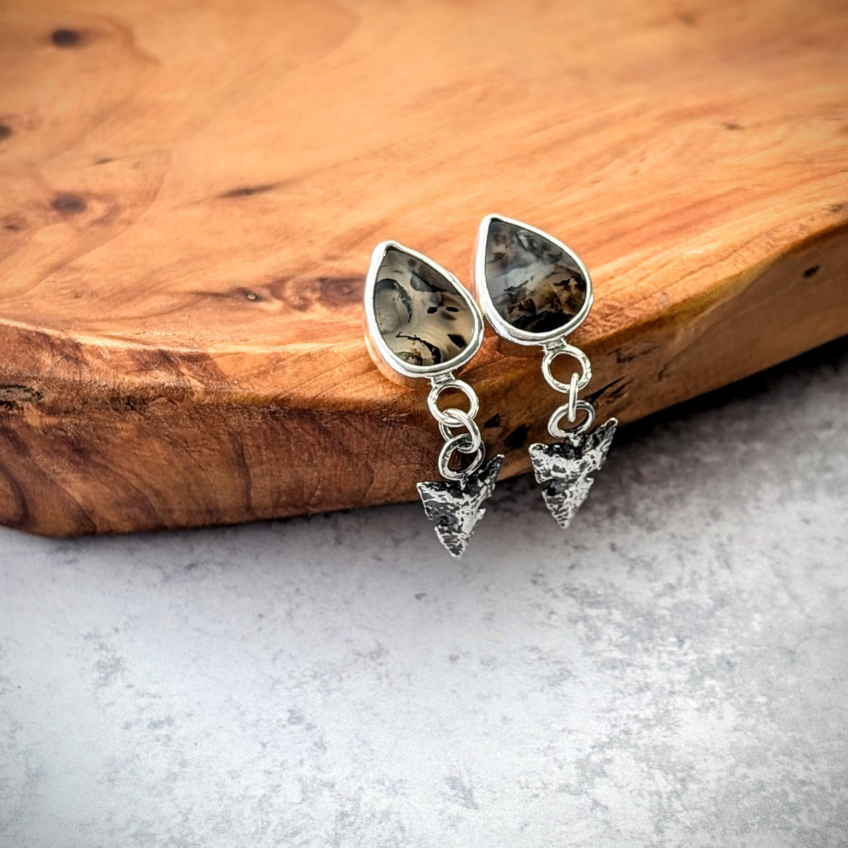 Grand Montana Agate Arrowhead Earrings