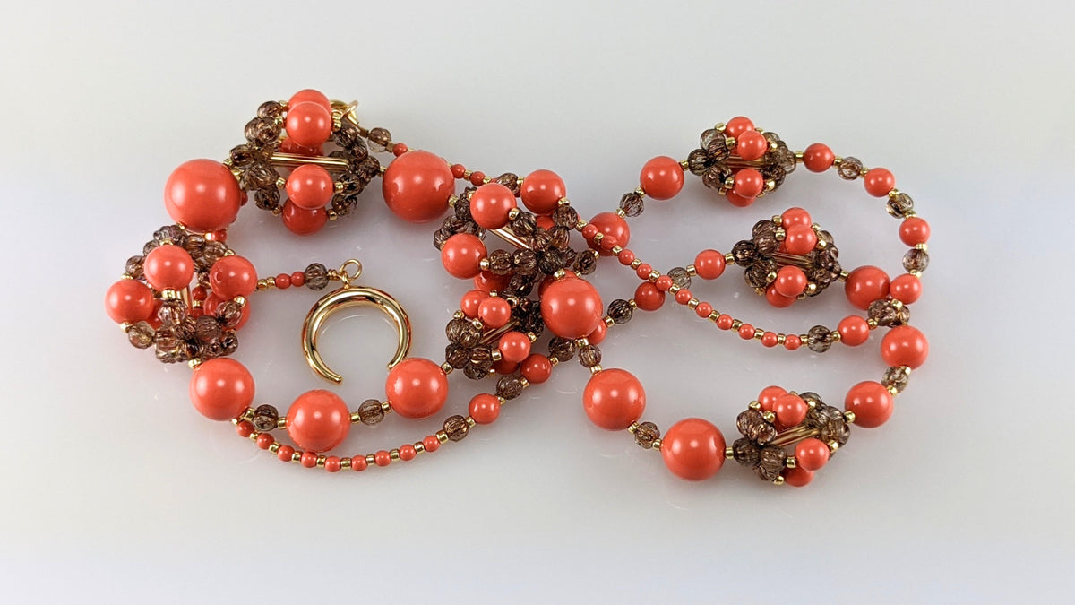 Coral crystal pearl necklace