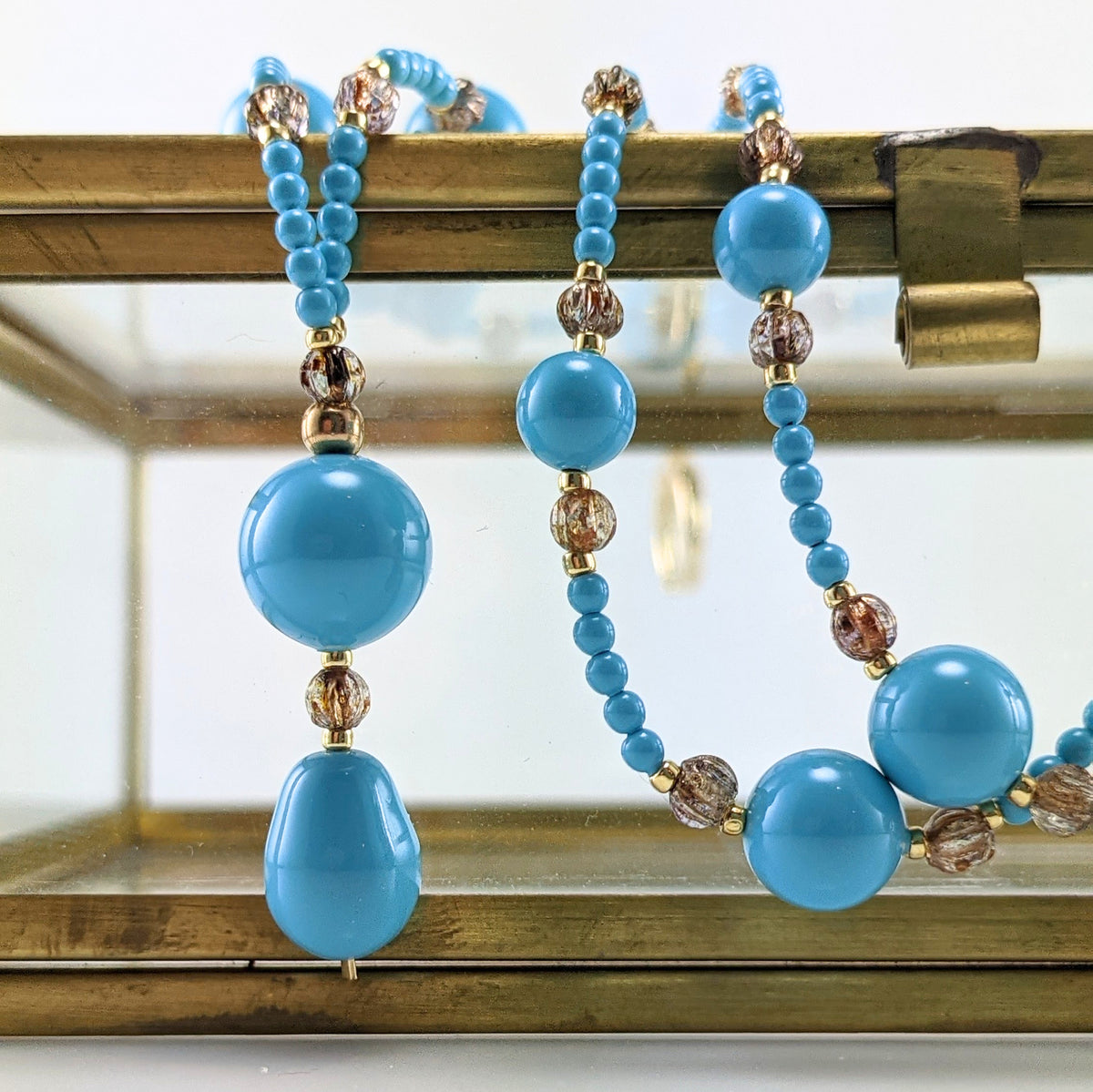 Turquoise blue crystal pearl necklace