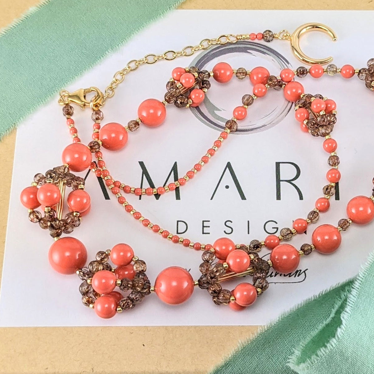 Coral crystal pearl necklace