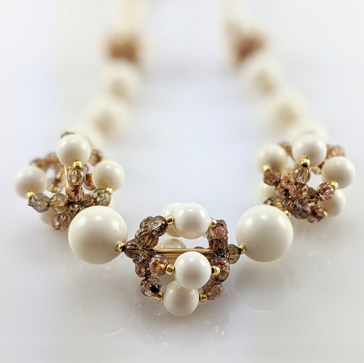 Ivory crystal pearl necklace